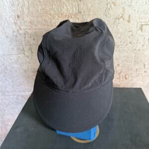 Black & Blue Cycling Hat Cap by Lululemon